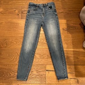 American Eagle Outfitters Curvy Hi-Rise Jegging Medium Wash Sz 6 Reg